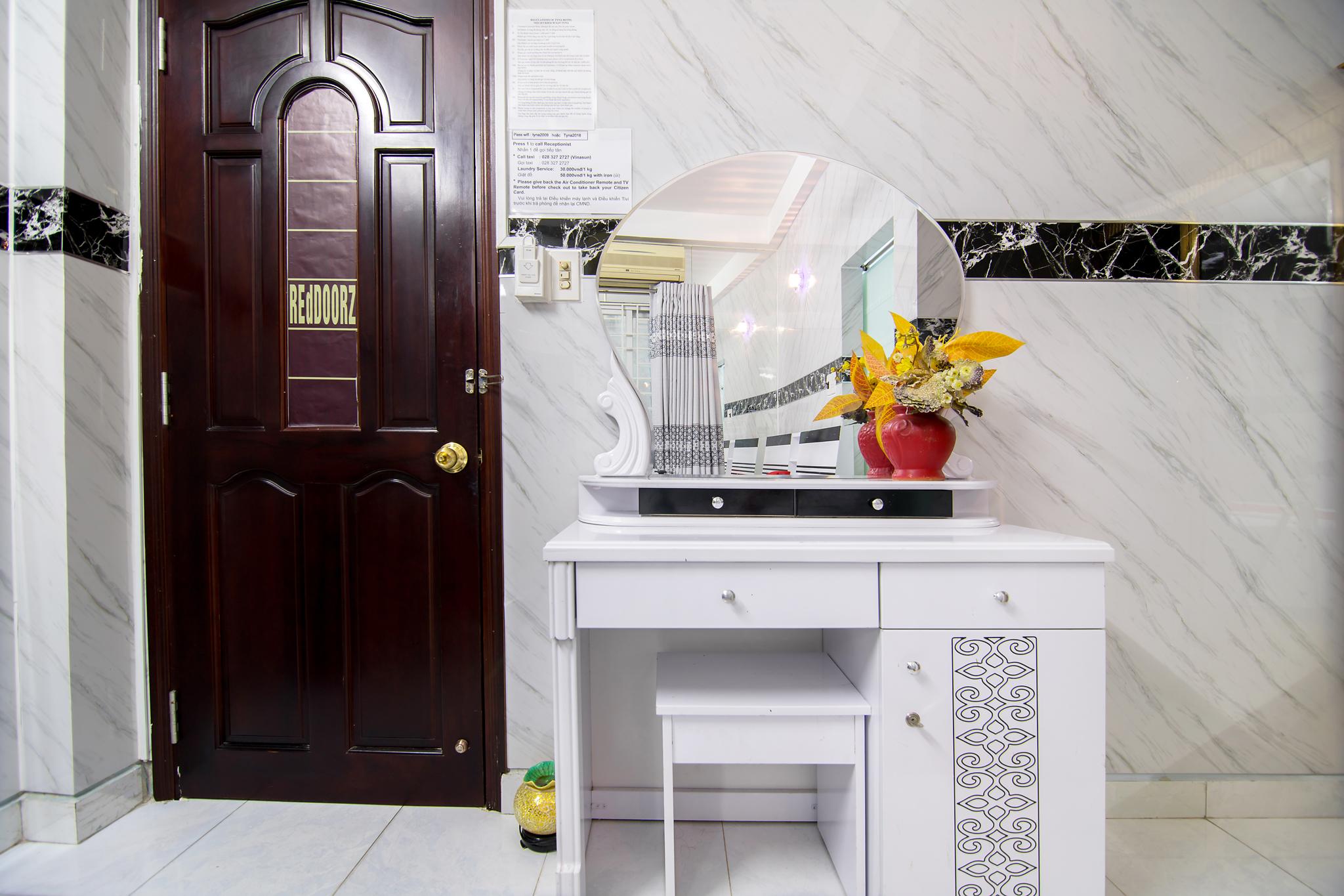 RedDoorz Plus near Ben Thanh Market Ho-Chi-Minh-Stadt Exterior foto